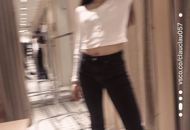 I am 15 years old and I would like to make an exchange to meet new people 10 €