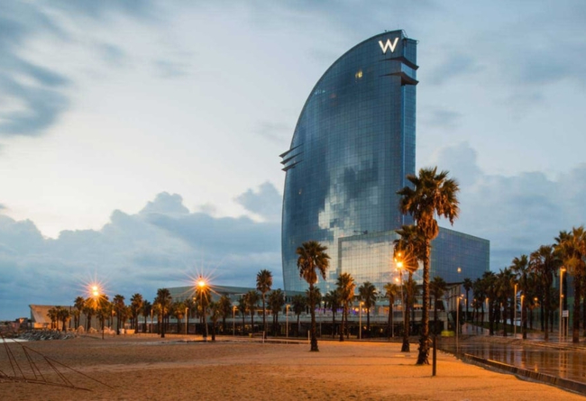 Familia con dos hijas de 17 y 14 años con muchas ganas de viajar y compartir experiencias culturales 10 €
