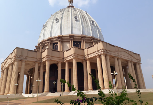 APESCI -Asociación de Profesores Español de Secundaria de Côte d'Ivoire (Costa de Marfil) 10 €
