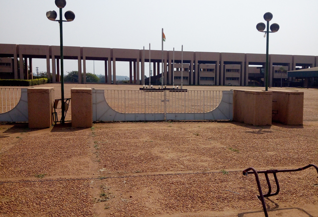 APESCI -Asociación de Profesores Español de Secundaria de Côte d'Ivoire (Costa de Marfil) 10 €