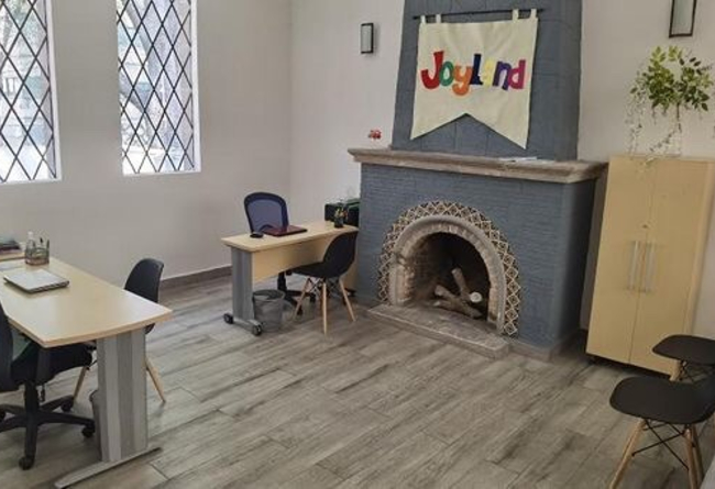 English Kinder Teacher or Assitant 10 €